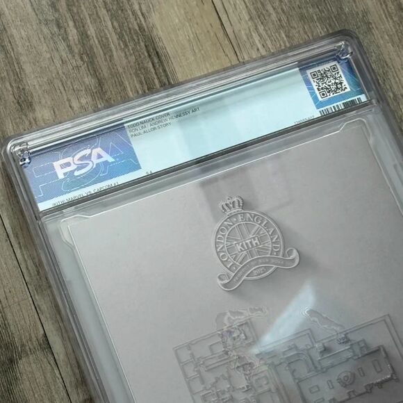 Kith x Marvel Vs Capcom #1 Wolverine Vs Ryu Orange Variant Cover Comic PSA 9.4 - Picture 4 of 4